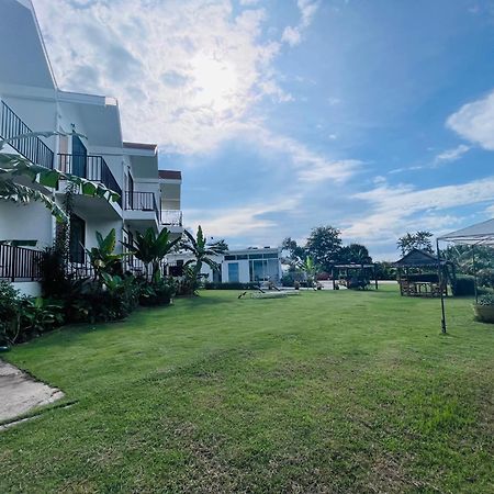 White Seaview Residence Klong Muang Beach Exterior photo
