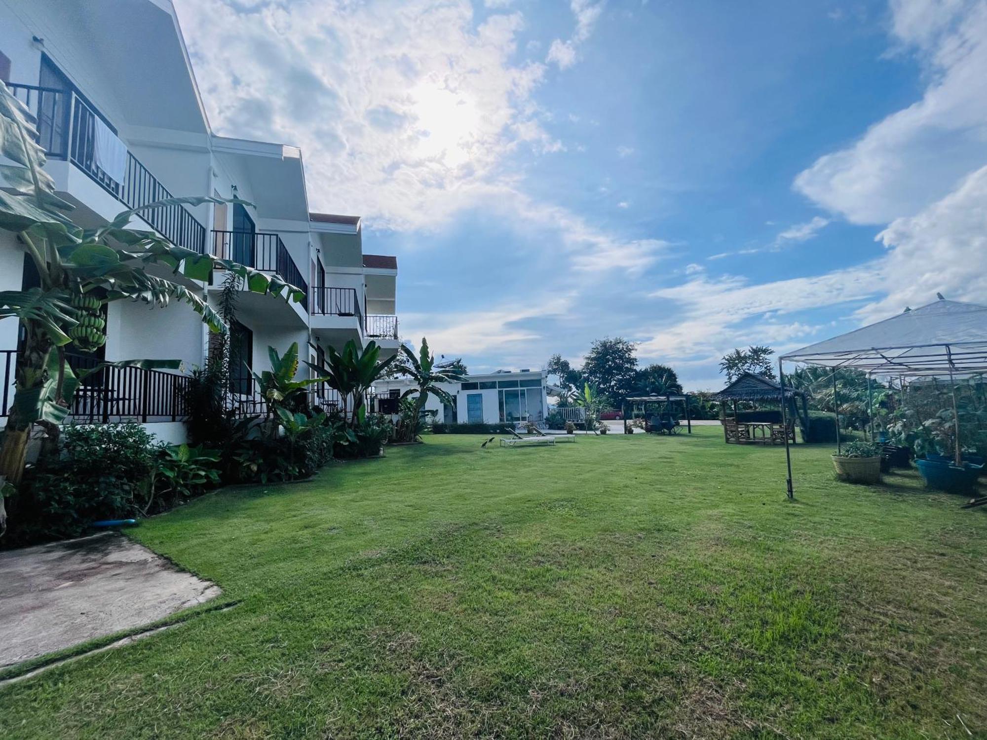 White Seaview Residence Klong Muang Beach Exterior photo